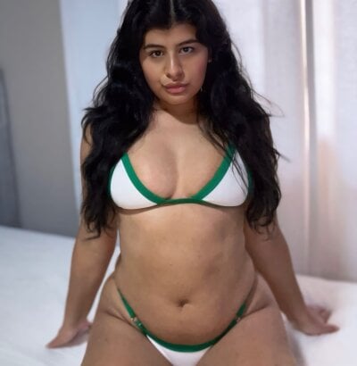CuteMaddy18 - black hair
