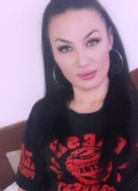 Bessy_Florrie's Offline Chat Room