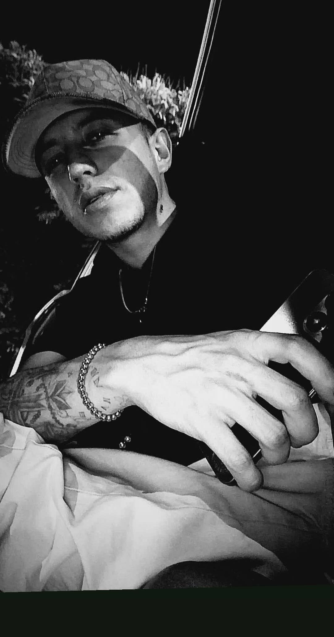 DebutingPathway live webcam