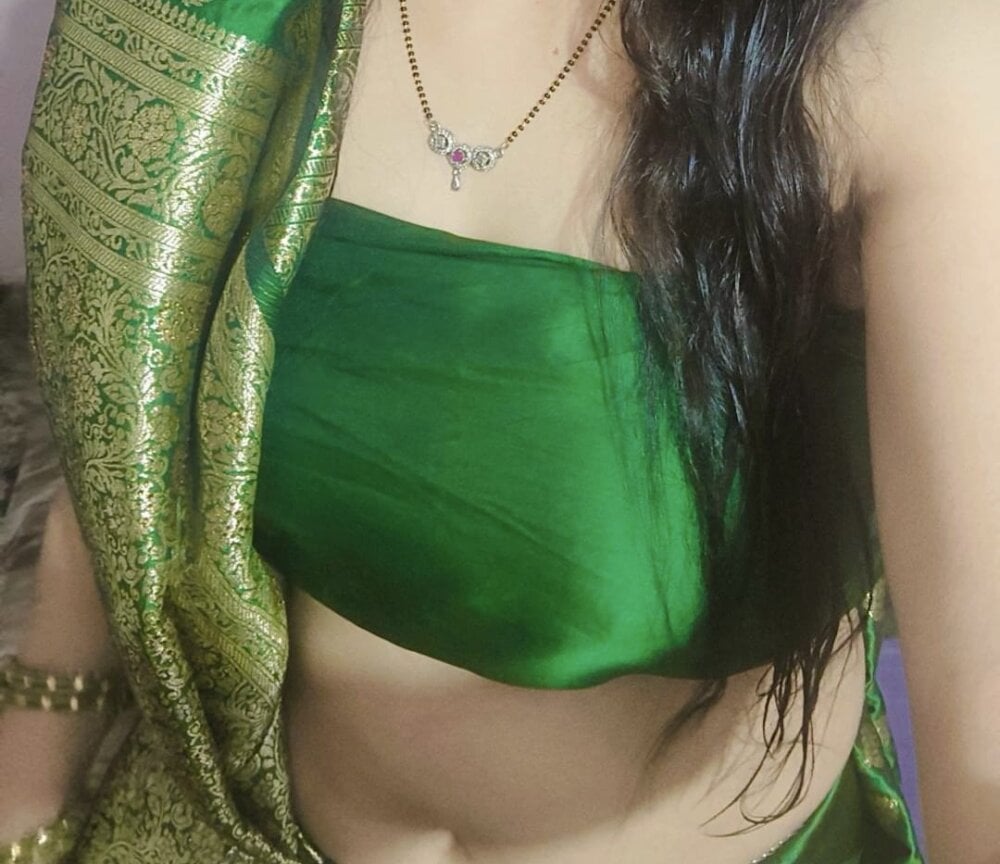 NEETU-89 live cam model at StripChat