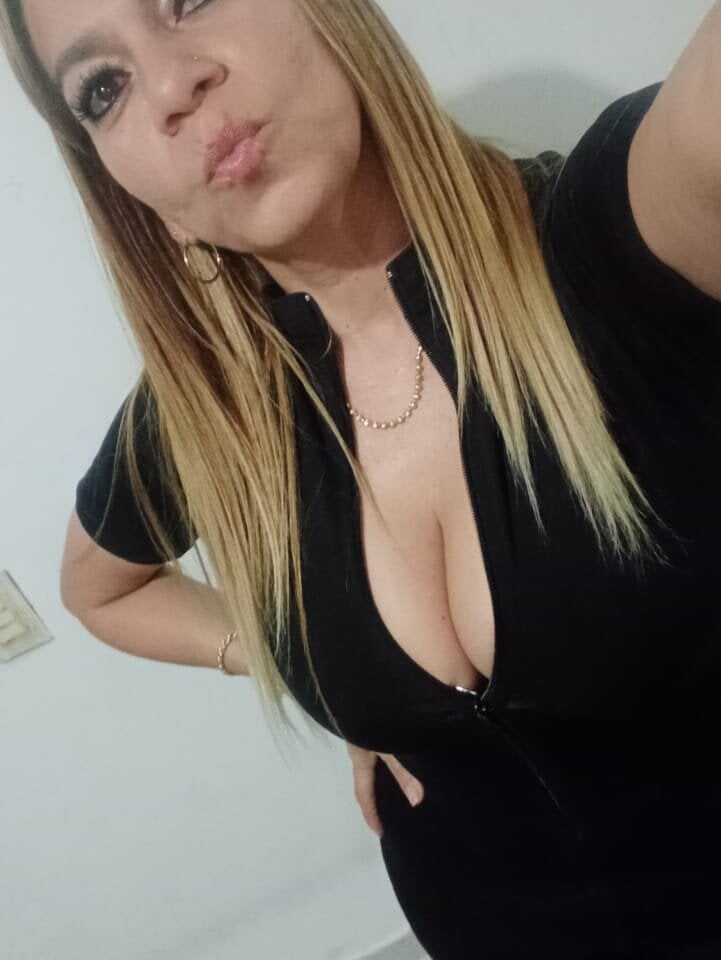 sexcam3d.net silvana_drak livesex profile in stockingsnylons cams