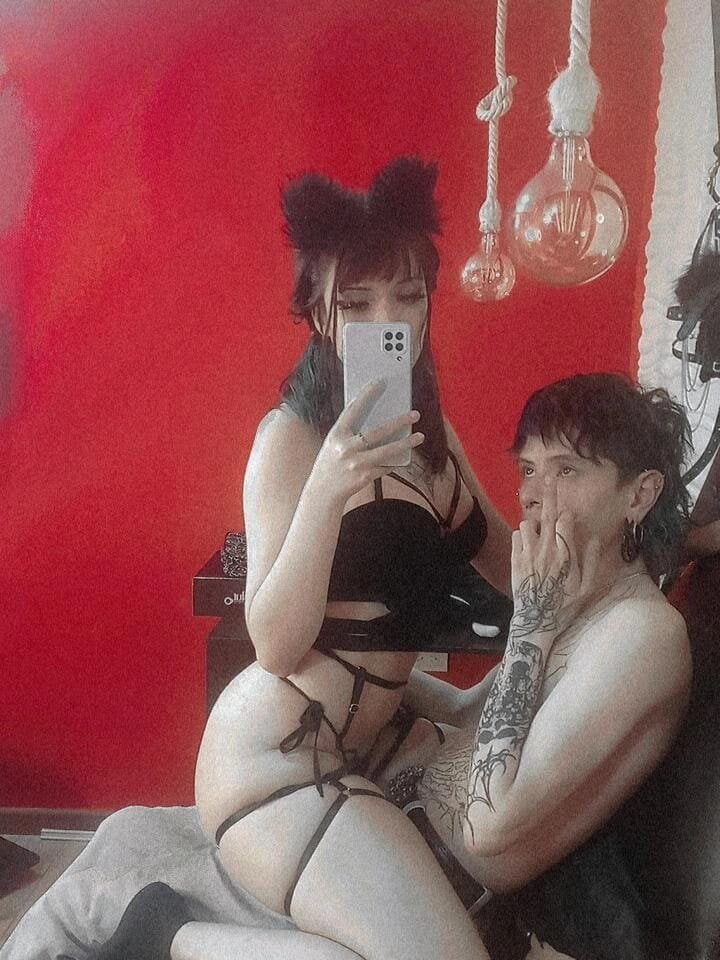 bdsm_goddsses__ profile