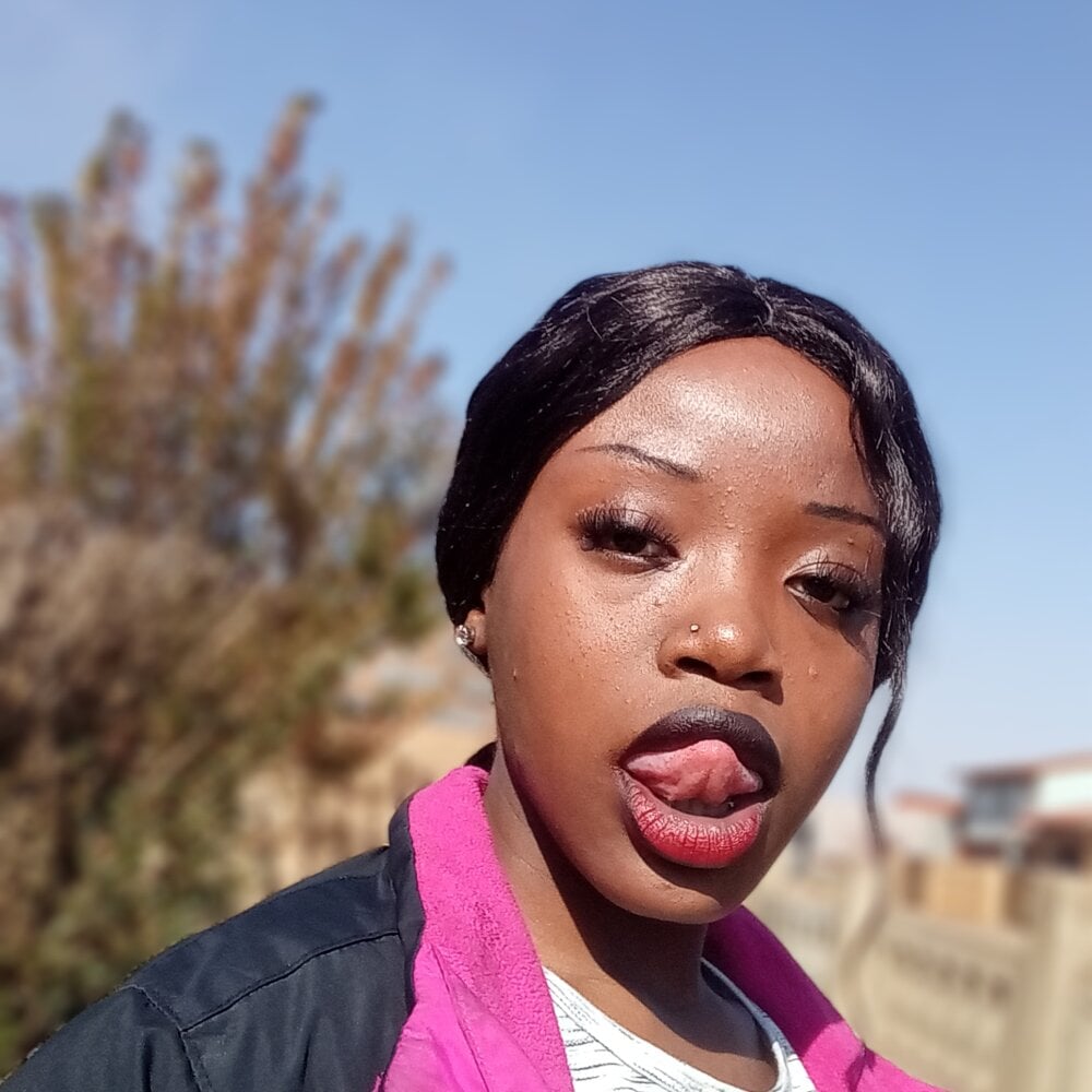 Cam girl LeratoSweet
