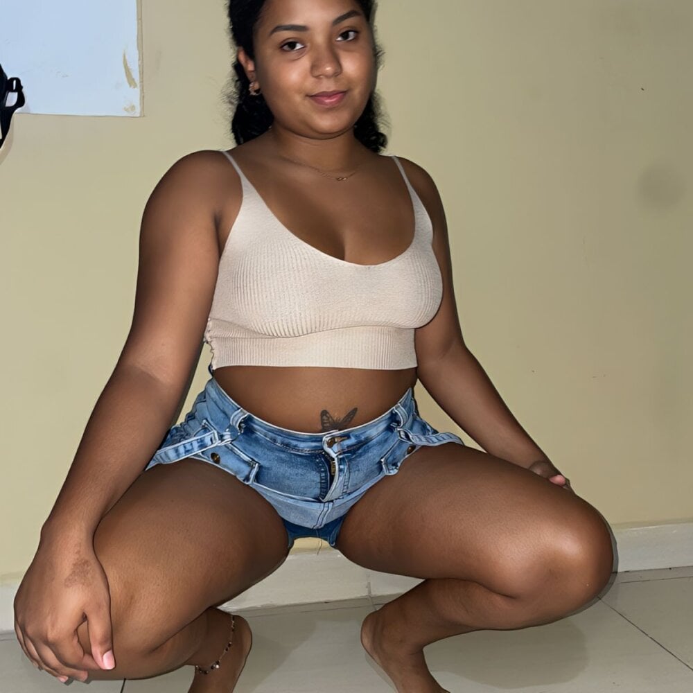 privat-livecam.com curlyaliccia_ livesex profile in on-your-darkest-side cams