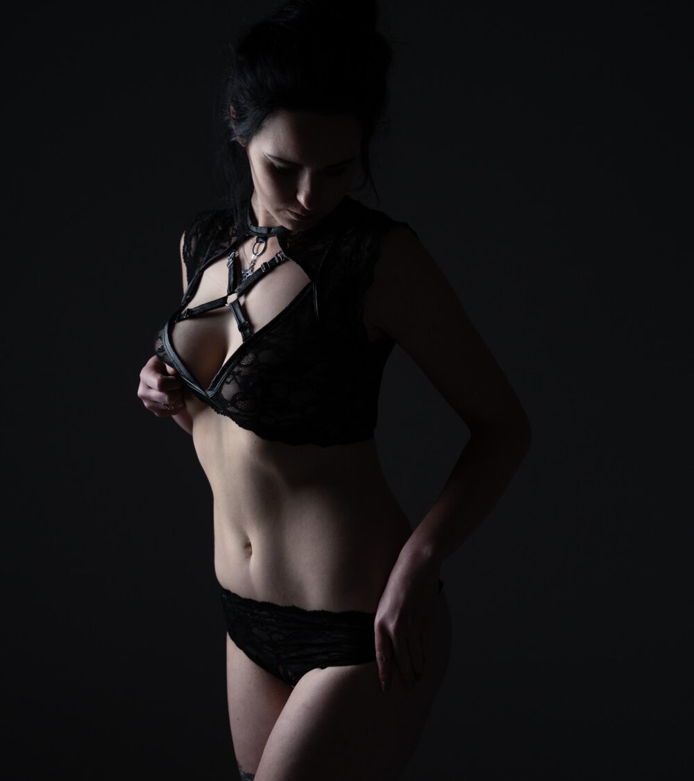 bestlivesexchat.com lyrahotty livesex profile in deutsch cams