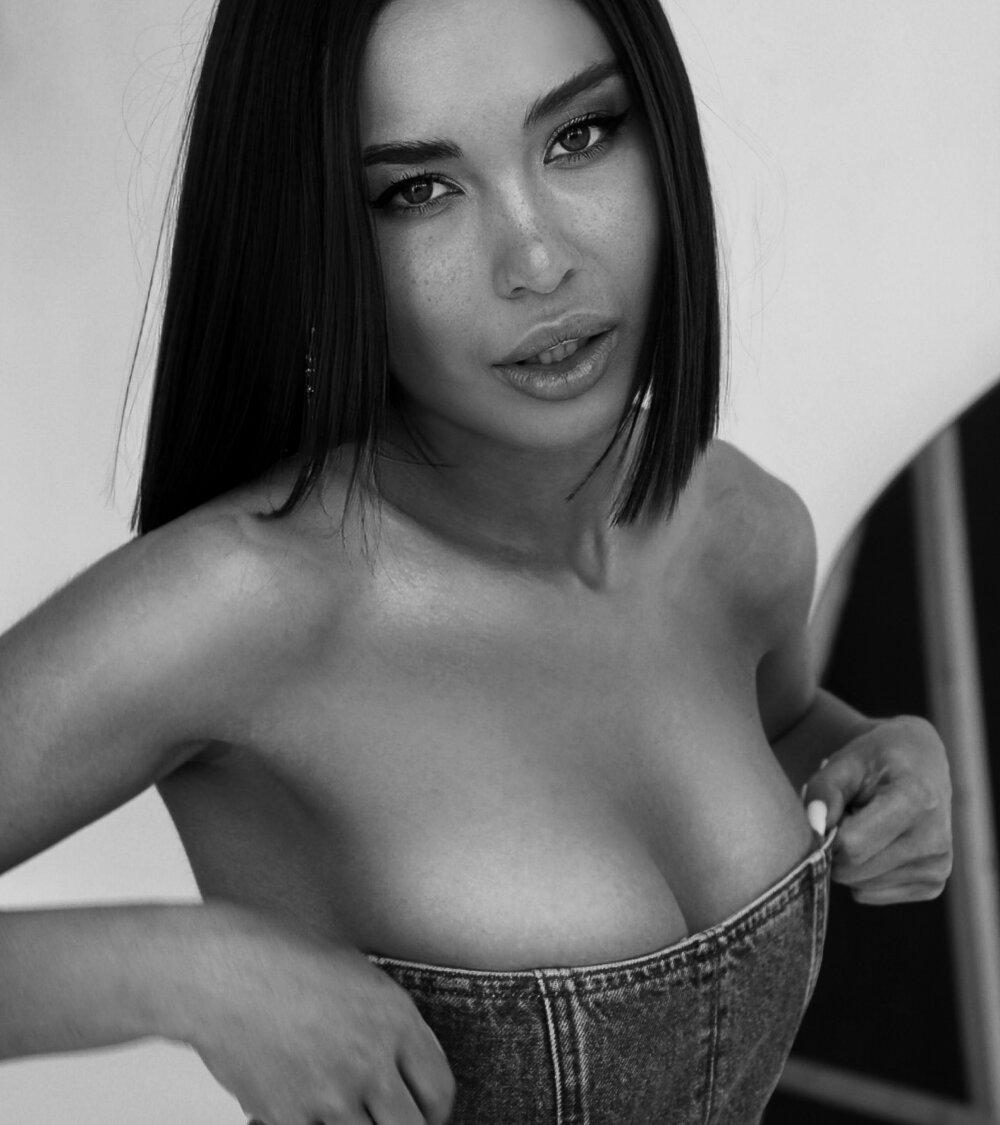 livesex.fan taliliya livesex profile in r cams