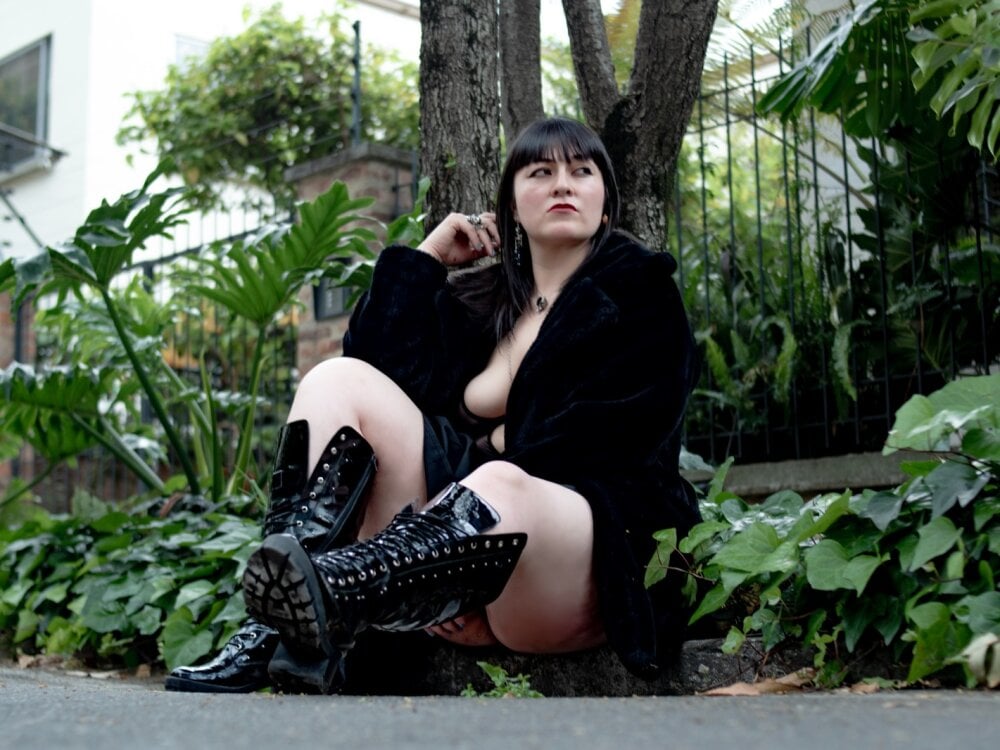 stripchat jolenevidall webcam profile pic via cheapadultsexcams.com