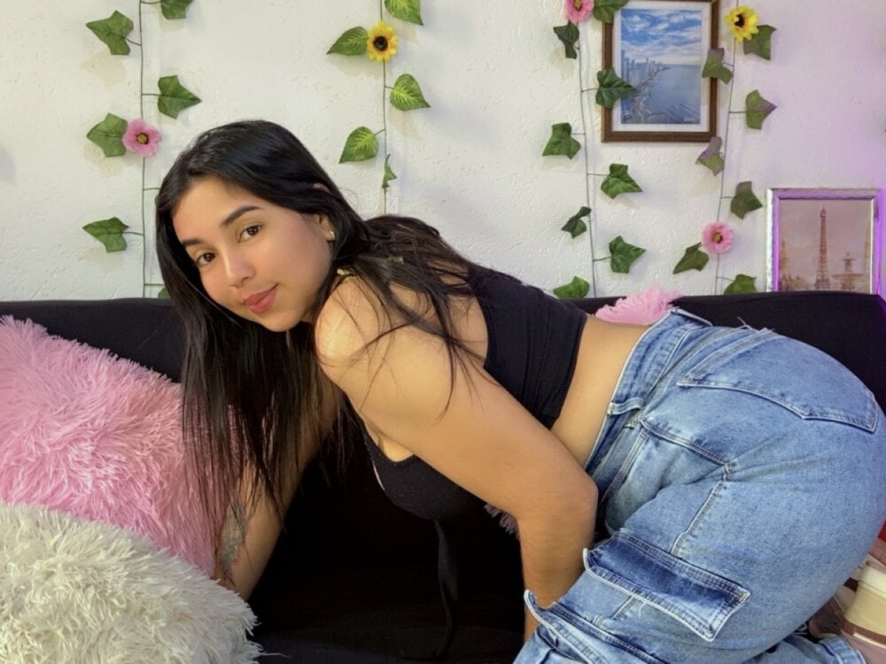 mega-camsex.com haannaagt livesex profile in india cams