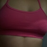 SensualShay_'s Offline Chat Room