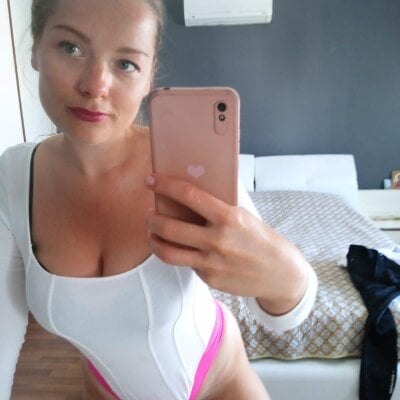 martinaglow from stripchat