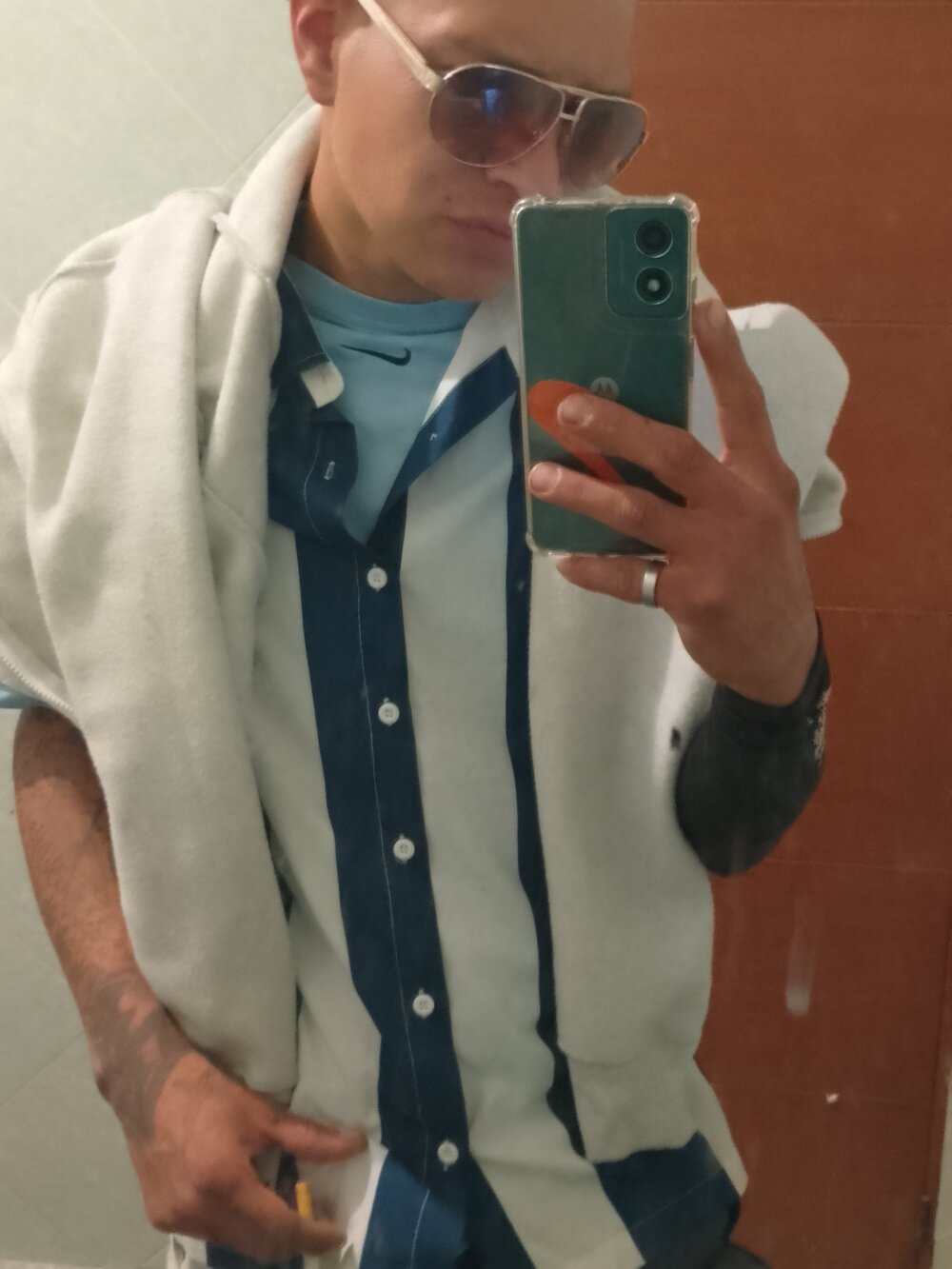 Ojitosbrrr Offline XXX-Chat