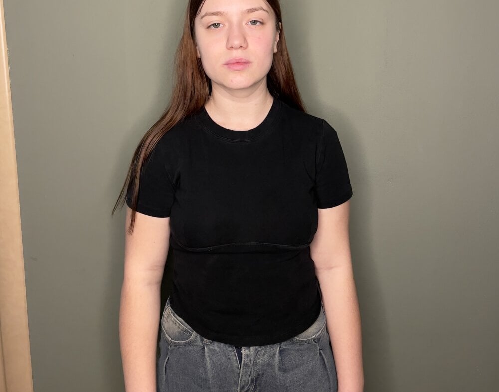 free6cams.com vaniamaruffo livesex profile in some-secret-place-on-the-heaven cams