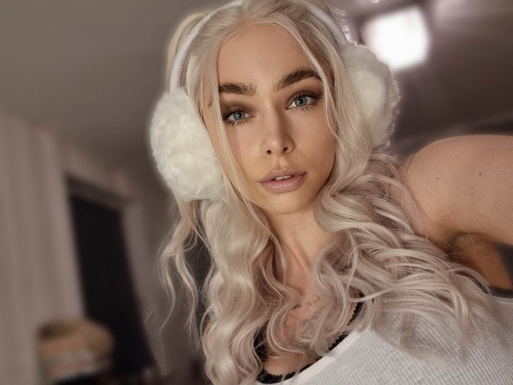 TyraKadney_'s chat room