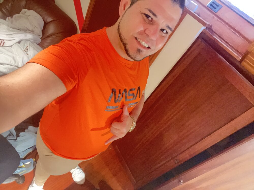 edua0302's Offline XXX Chat