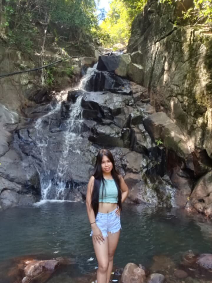 Pinay_Skinny18