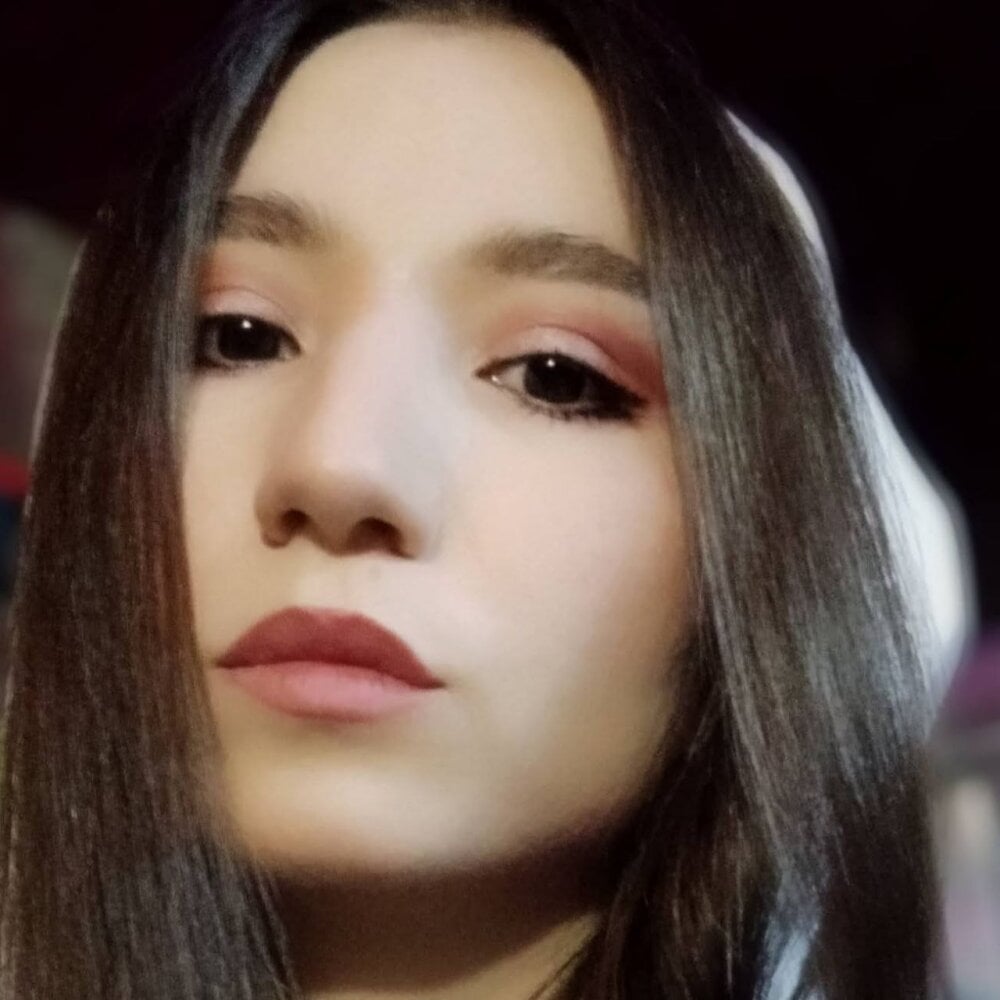 emily_cline's Offline Chat Room