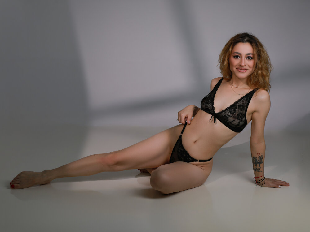 AdiraDare 🥨 online sex webcam