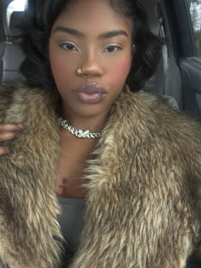 mskitty00 - curvy ebony