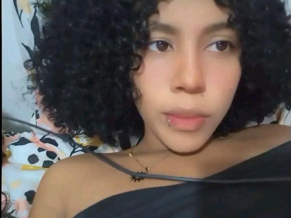 alya_collins