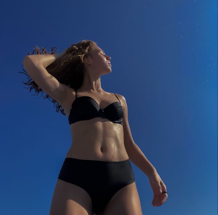 Live sex webcam photo for Betty_Shine_ #289116897