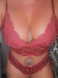 Big-Tits696969's Live XXX Chat