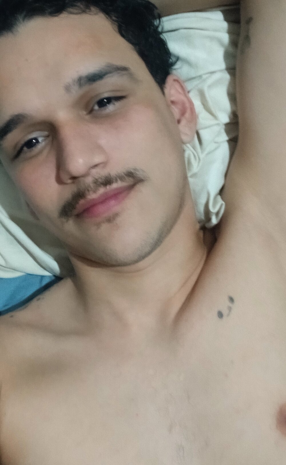 pikaxu1999 from stripchat