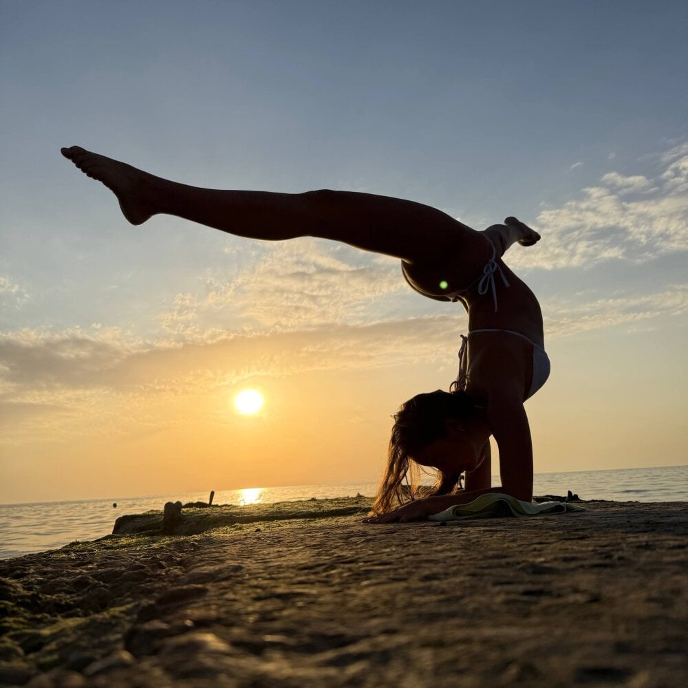 livesex.fan kandeess livesex profile in colombia-my-schedule-from-1200-mm-to-600-700-pm cams