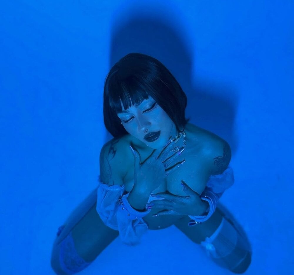 amateursex-livecam.com jayden_cournikova__ livesex profile in asian cams