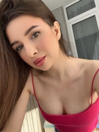 Malyshkaa_mr's Offline Chat Room