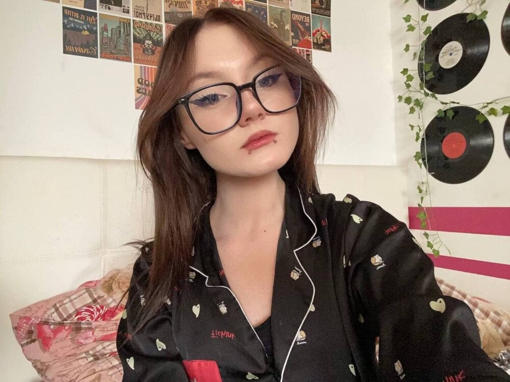 watchgirlcam.com cloudritual livesex profile in prison-for-cool-girls cams