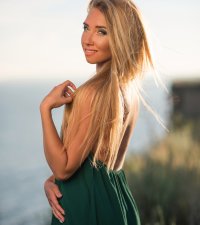 Hotty-and-Blondy's Offline Chat Room