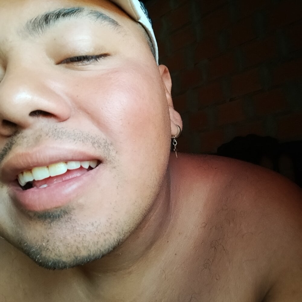 markoseltecla from stripchat