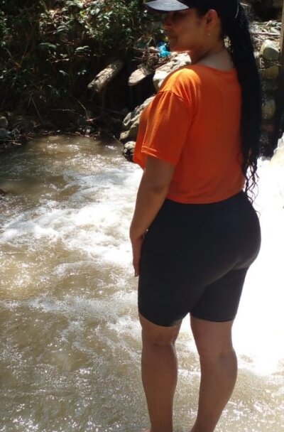 milagros_16 🗻 live chat