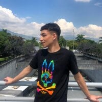 Sebas_Coleman's Offline Chat Room