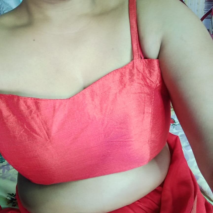Live sex webcam photo for besharambhabhi #289759922