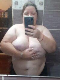 BBWkyara34's Offline Chat Room