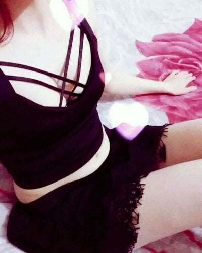 Hot-Lyla78