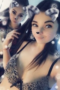innocentgazes' Offline Chat Room
