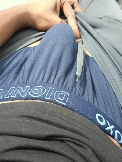 Romantic_boy9993Live Webcam