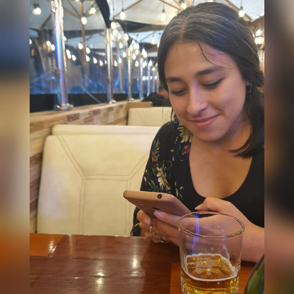 Pareja_Hot_Ale_Mig's Offline XXX Chat