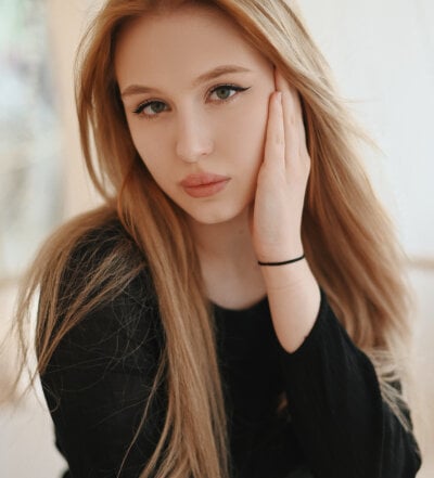 EmeliaGarcia - russian blondes