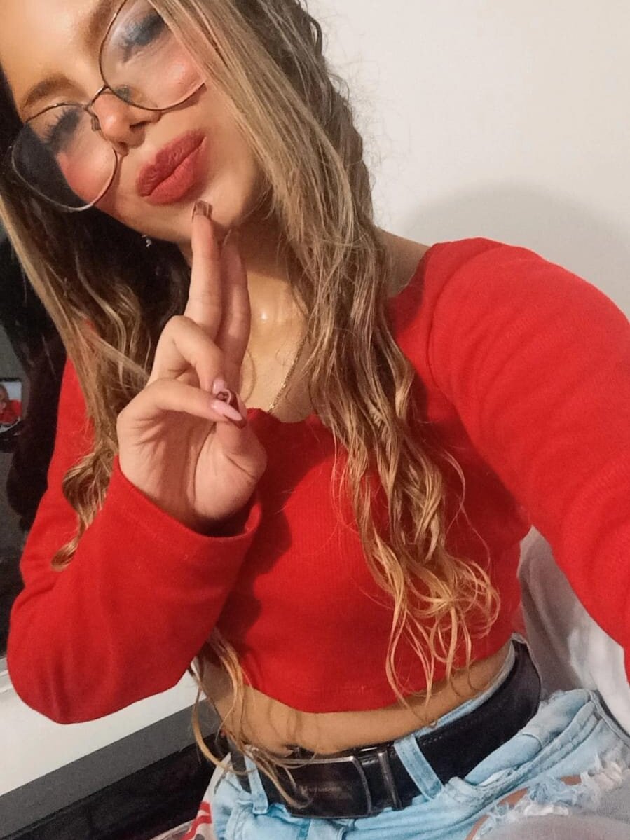 myliveeroticcams.com eviy_queen livesex profile in a-real-relationship-for-love-an-much-naughty-fun-will-provide-everything-always-for-my-love cams