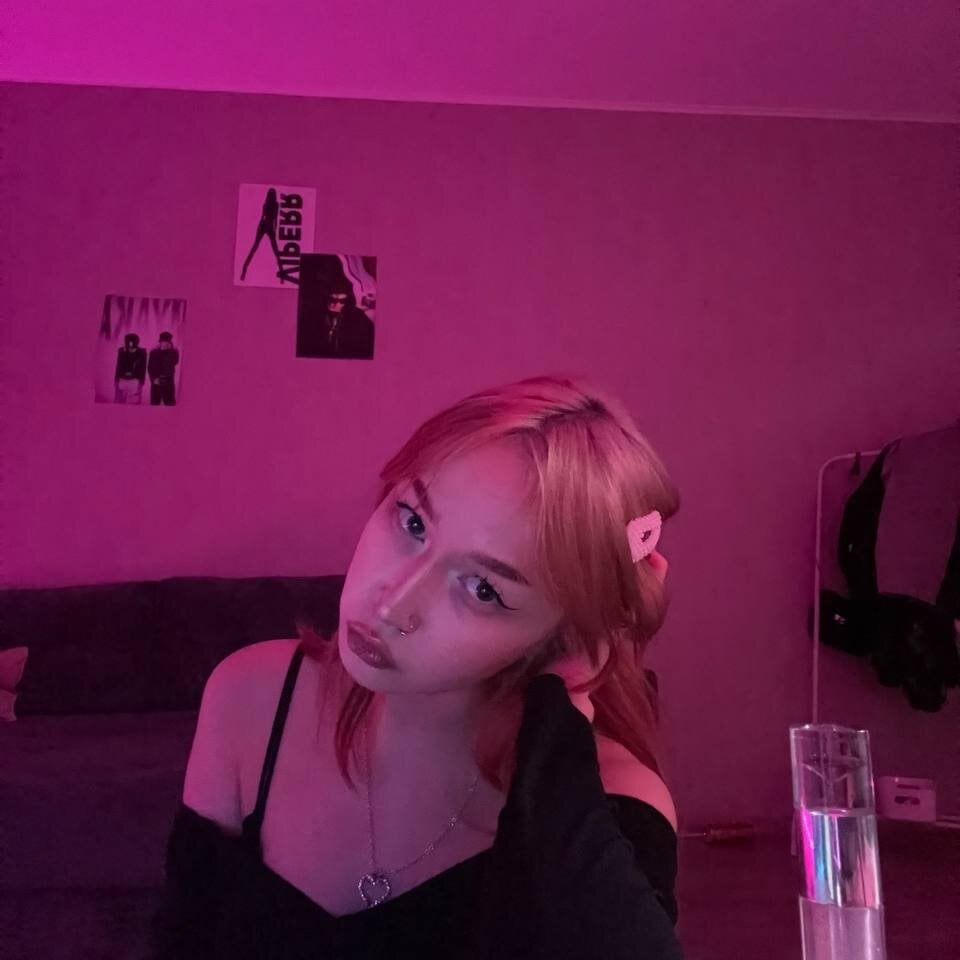 DeadraCross profile