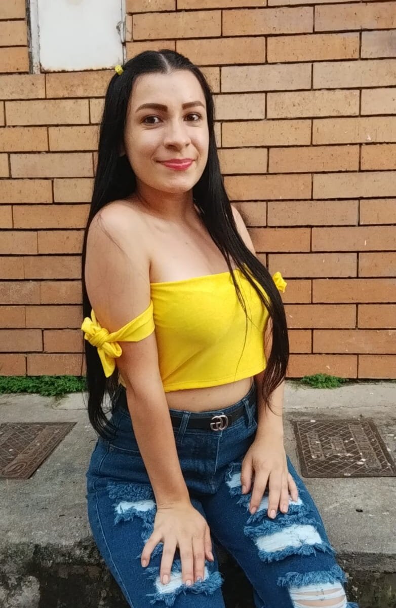 Anny_Saaenz