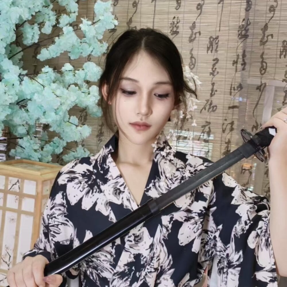 Paopao83's Offline XXX Chat