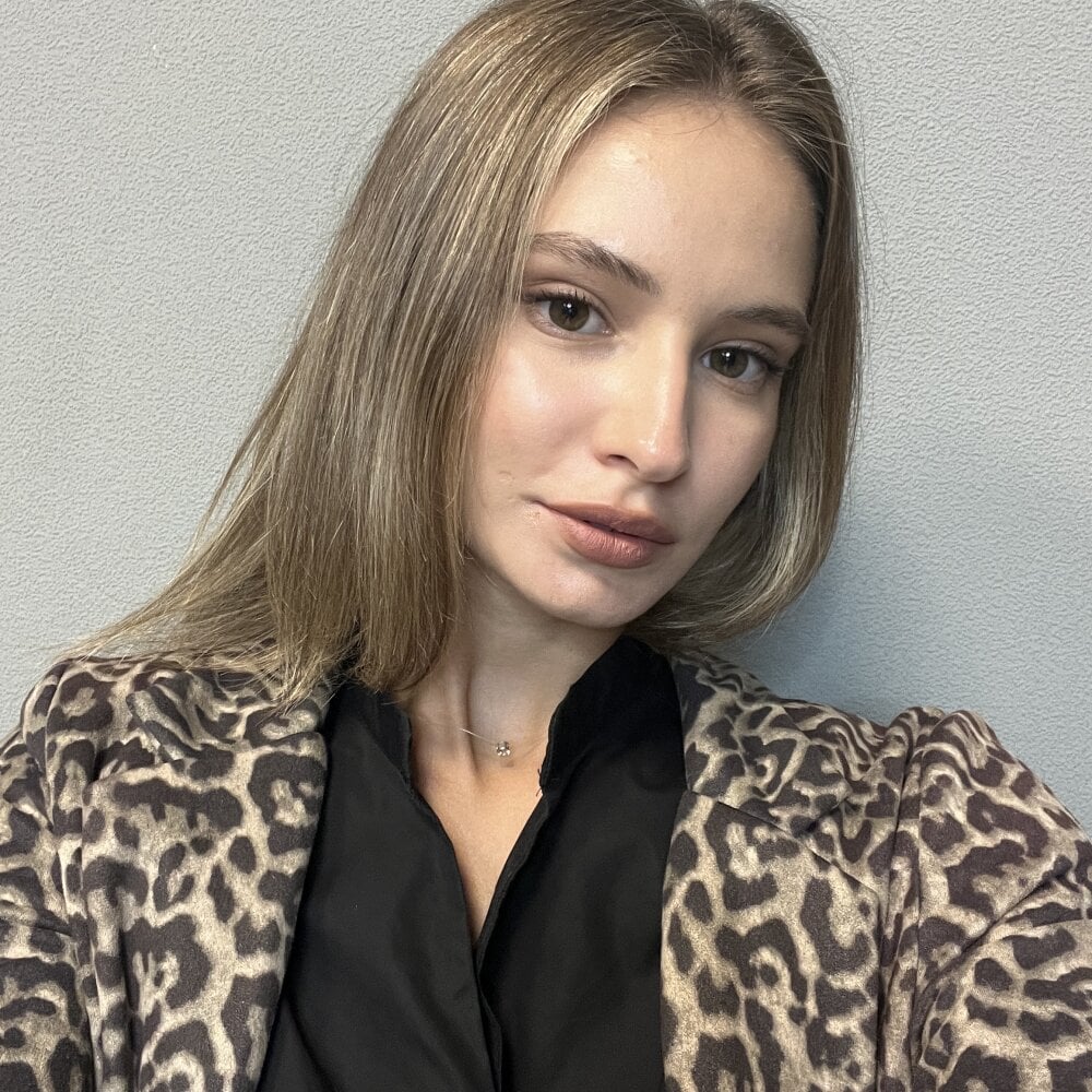 StacyBesty Chat Room offline