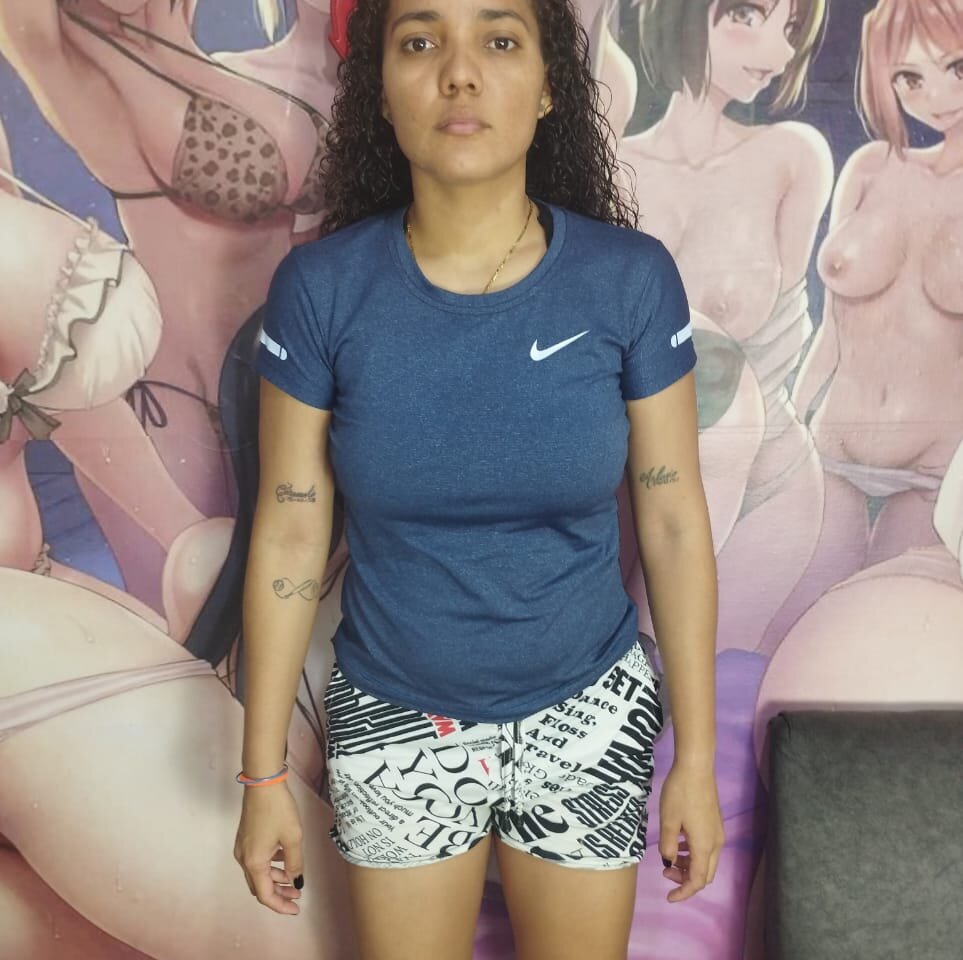 Watch  Hotpartynolimits live on cam at StripChat