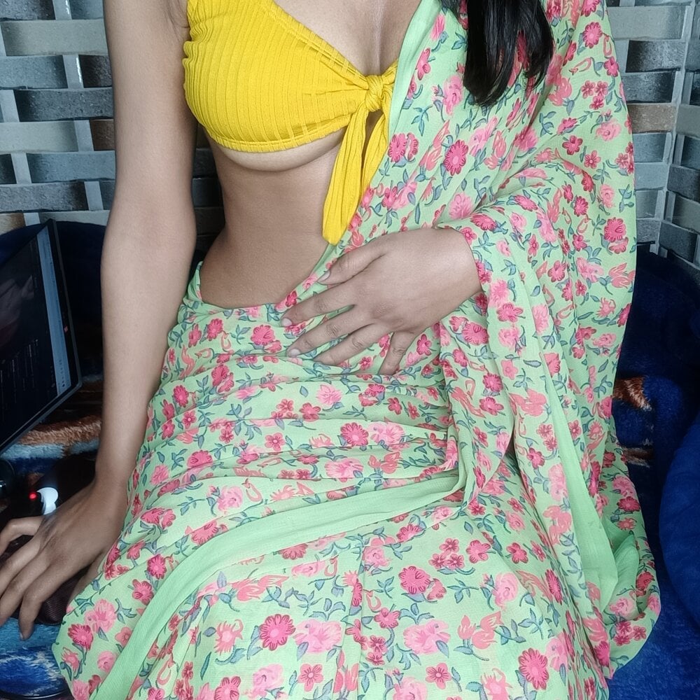 Miss-Rhea live cam model at StripChat