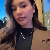HelenDaggel's Offline Chat Room