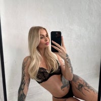 HenrietteRaya's Offline Chat Room